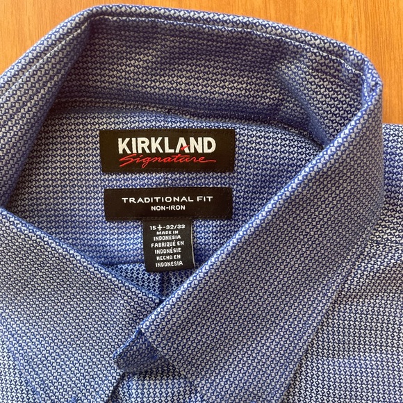 NWT Kirkland signature mens traditional fit button up dress shirt 15.5 x 32/33 - Picture 3 of 3